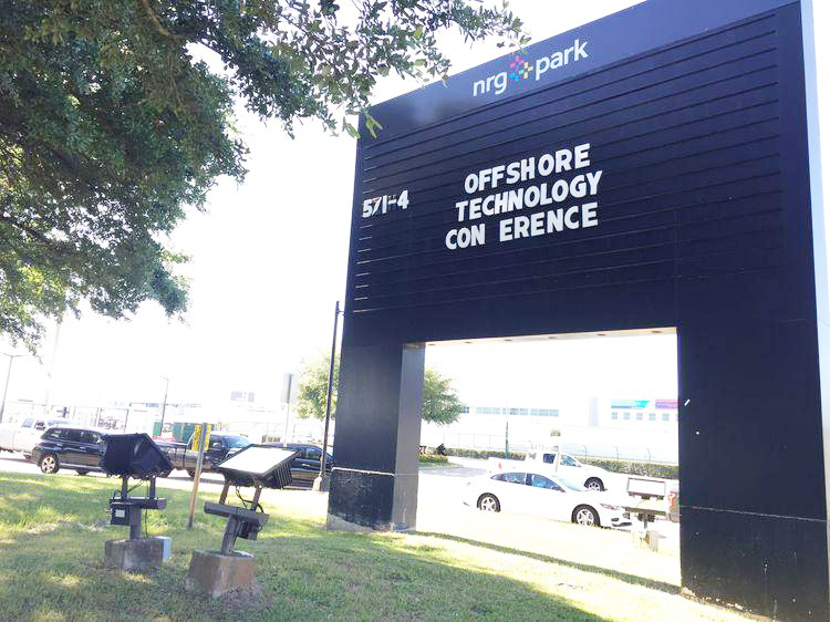 6經過半個多小時的車程，到了一個叫nrg park的地方。