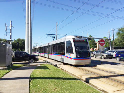 5休斯頓的地面輕軌，每10分鐘一班！