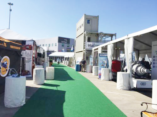 20下午1730陽光燦爛中的室外展區！