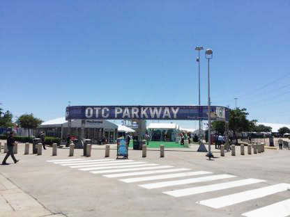 休斯敦展會的雨后風景