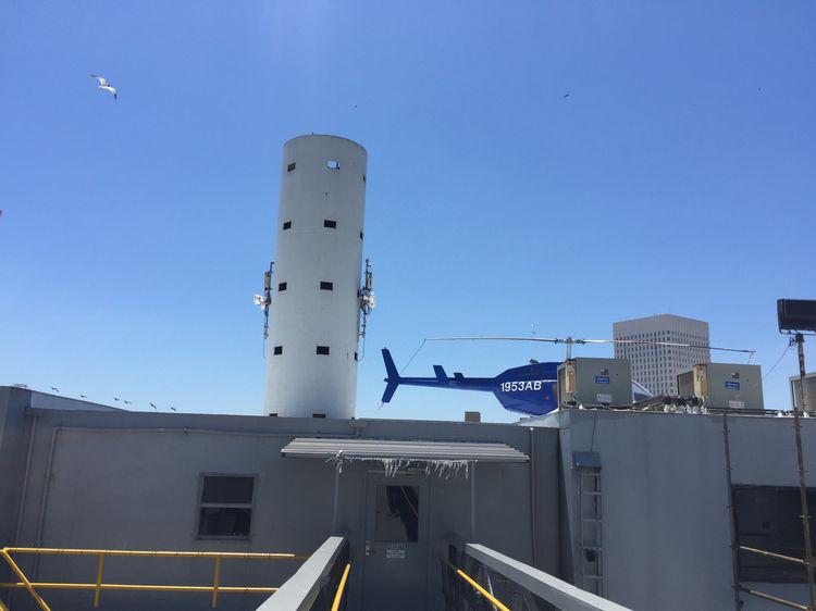 釆油勘探、鉆井平臺中：特殊、緊急狀態下專用的直升機