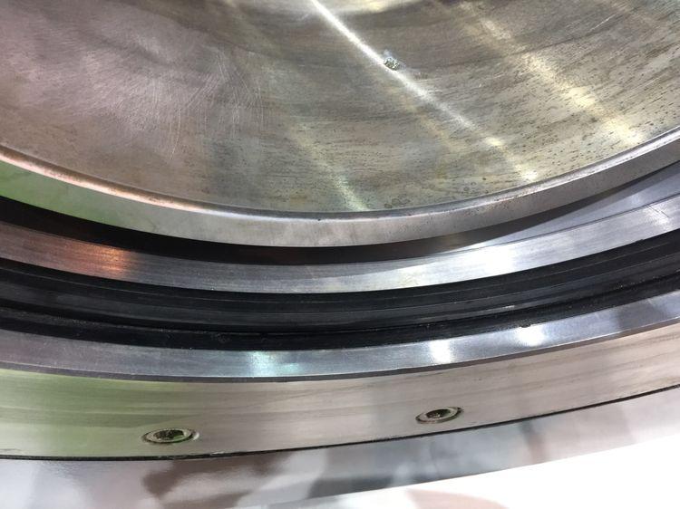 純進(jìn)口HNBR密封件材料的破碎錘專用氮氣密封