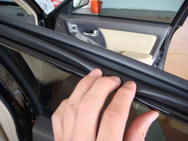 汽車車門框橡膠密封條產品圖