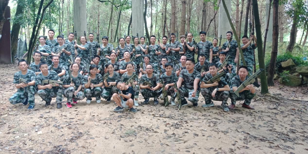 東晟人團(tuán)隊(duì)玩真人CS野戰(zhàn)游戲 東晟人團(tuán)隊(duì)玩真人CS野戰(zhàn)游戲