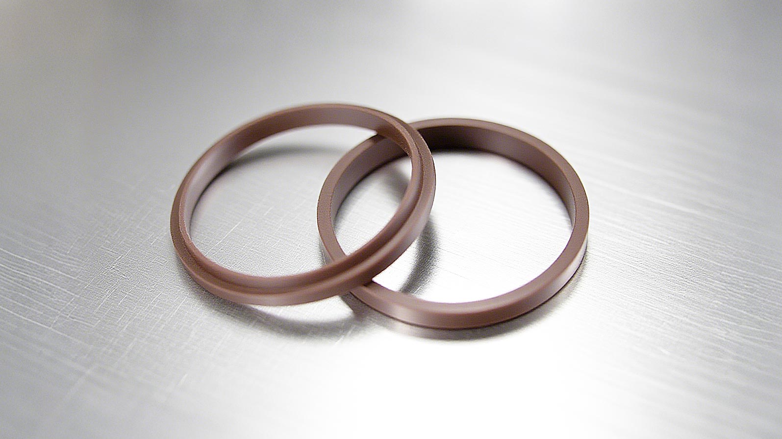 氟橡膠防塵圈dsh---是由氟橡膠密封件材料制成的防塵圈（-防塵密封圈）的一類密封件哦！-(4)2