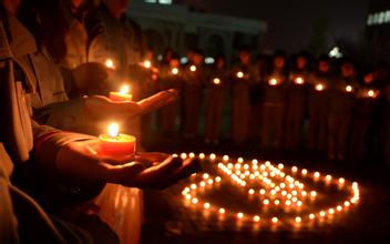 東晟密封：“東方之星”客輪翻沉事件，我們為逝者祈禱！